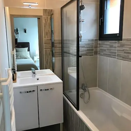 Apartament T2 Refait A Neuf Climatise